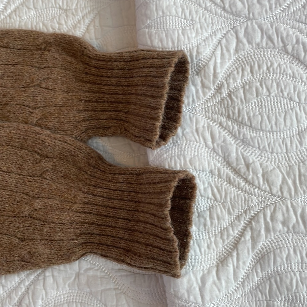 EUC XL Polo Ralph Lauren Wool tan cableknit  sweater. 70% Alpaca & 30% Wool. - Picture 6 of 7
